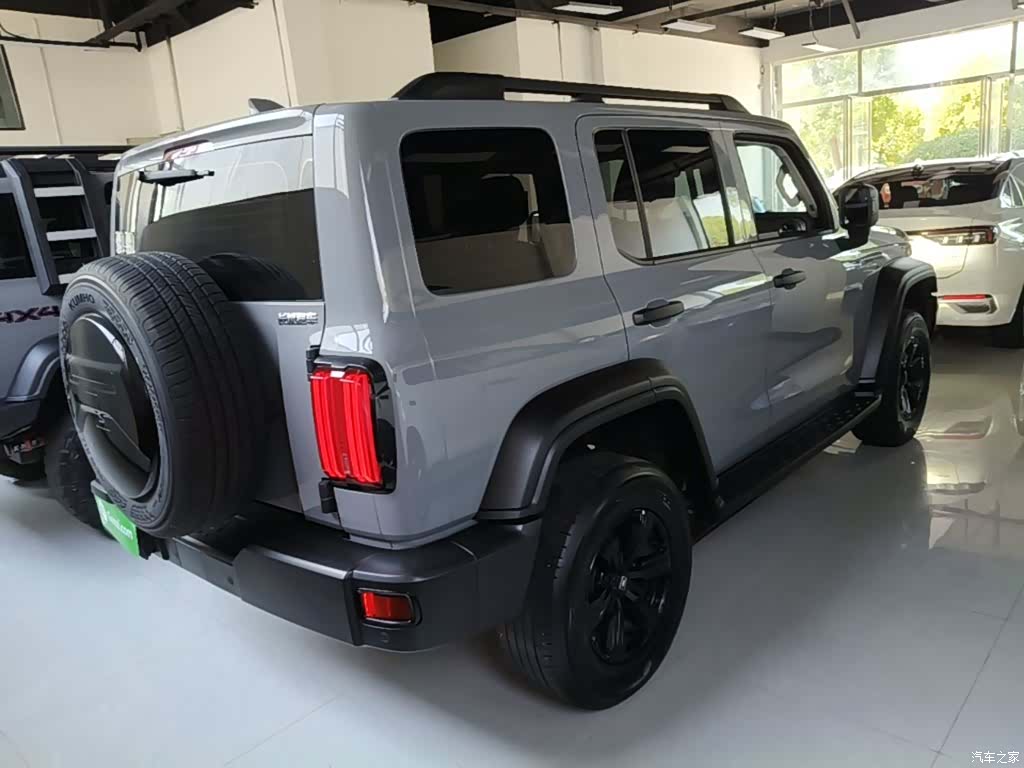 Tank 300, 2023 7