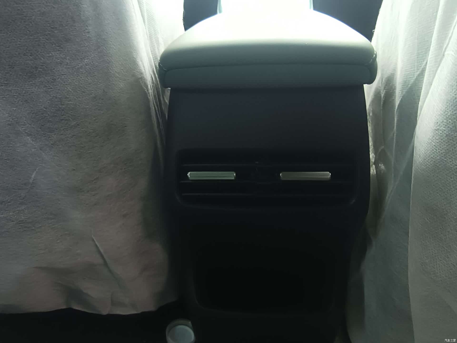 Roewe D6, 2025 8