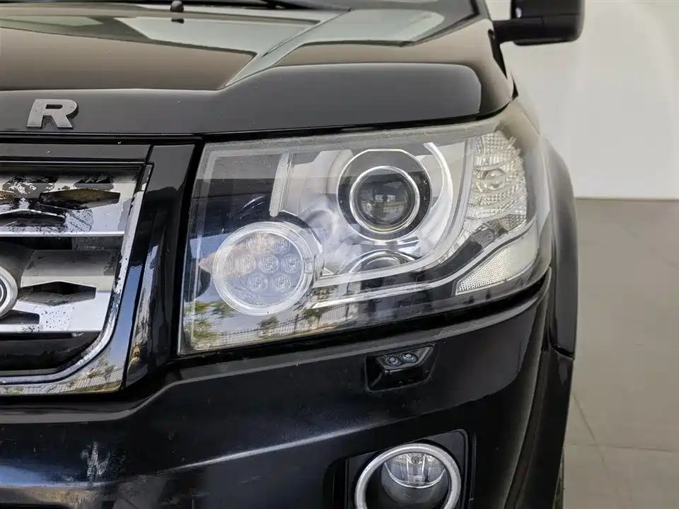 Land Rover Freelander 2