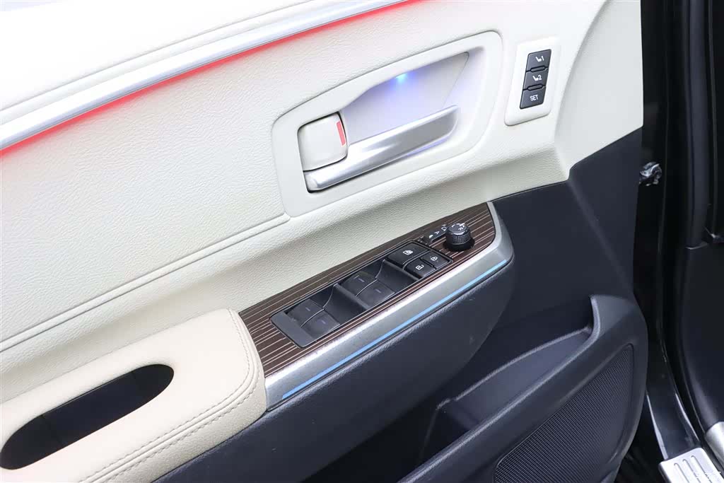 Toyota Granvia, 2023 12