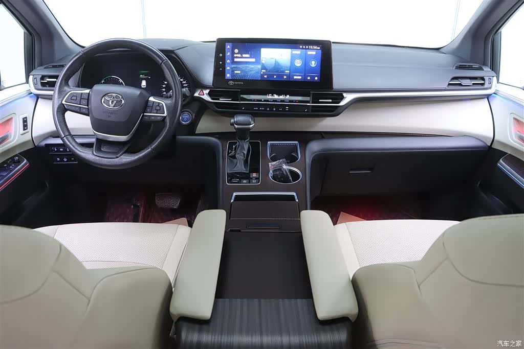 Toyota Granvia, 2023 23