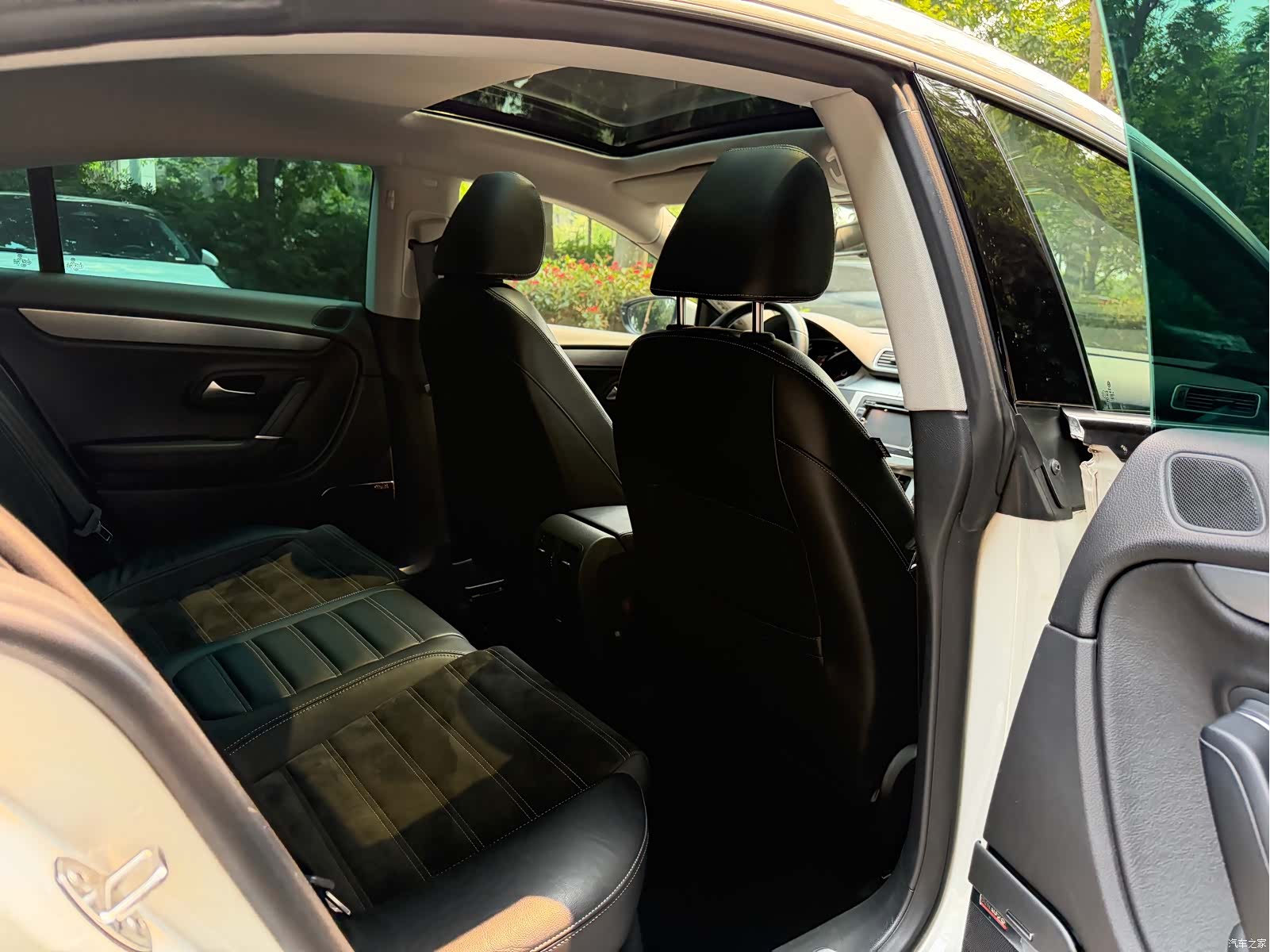 Volkswagen CC, 2012 9