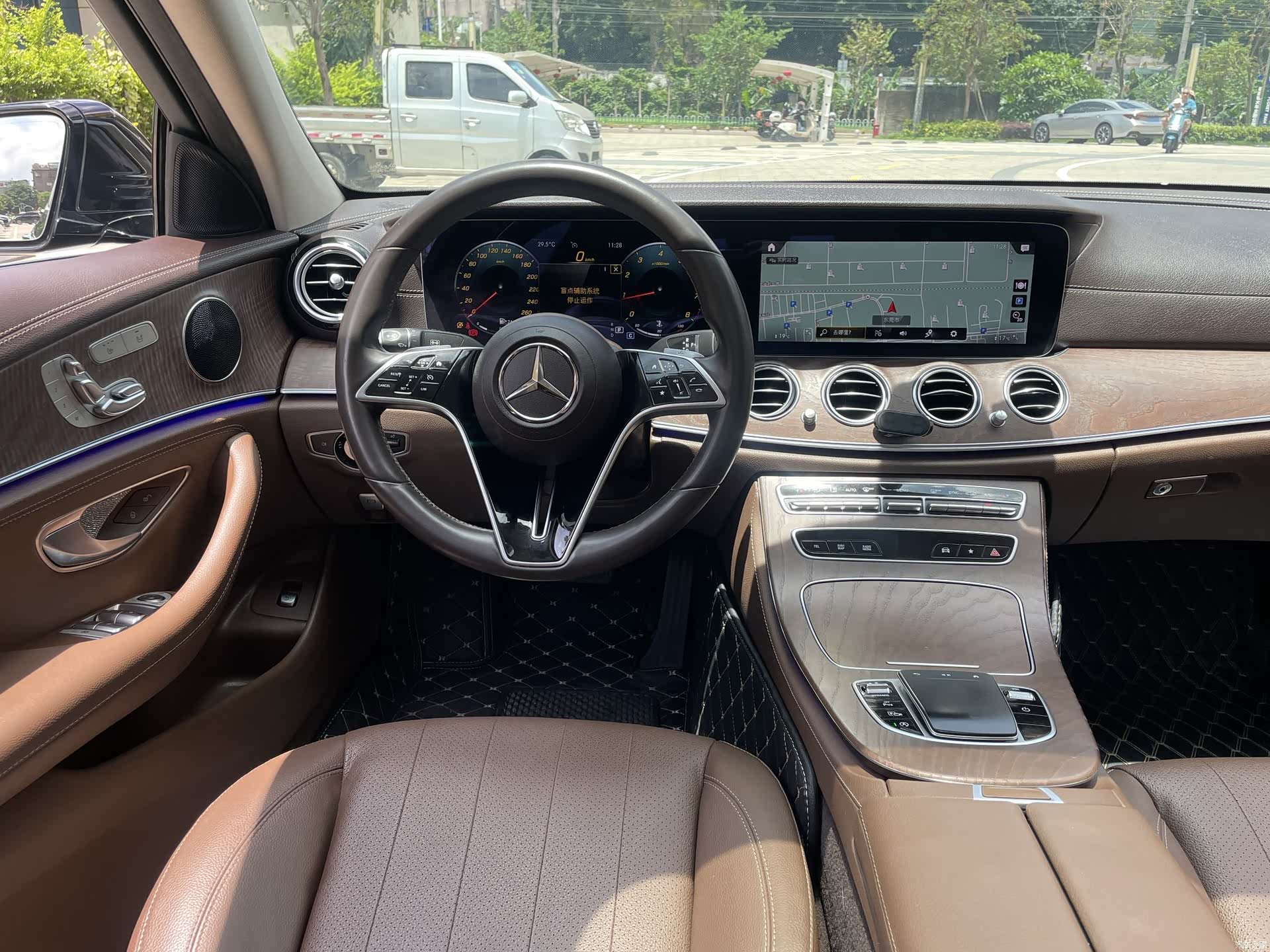 Mercedes-Benz E-Class, 2021 18