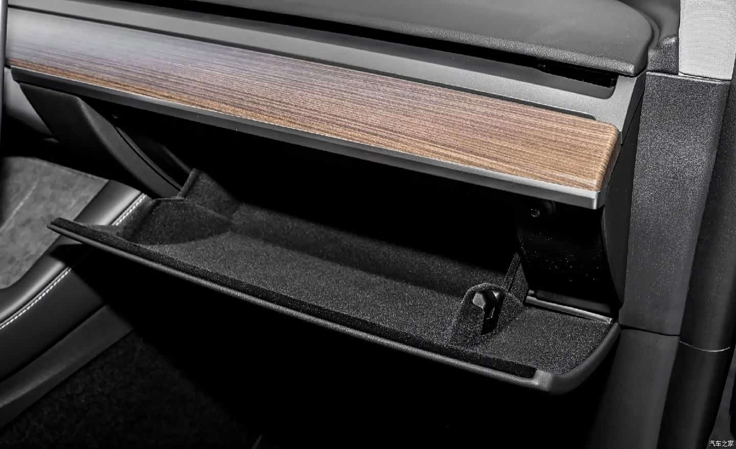 Tesla Model Y, 2022 13