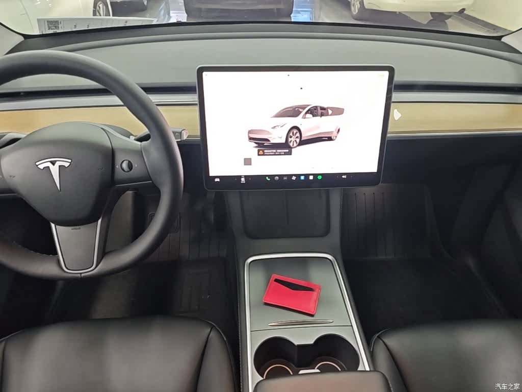 Tesla Model Y, 2022 10