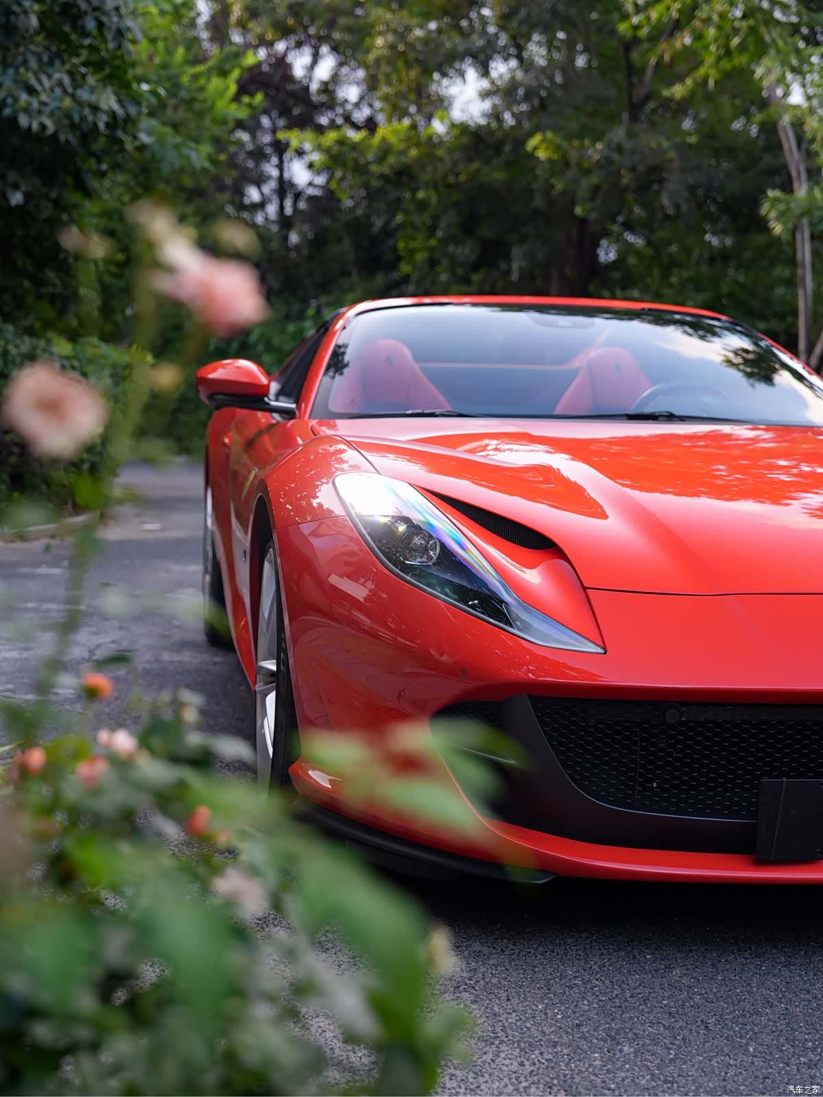 Ferrari 812, 2021 12