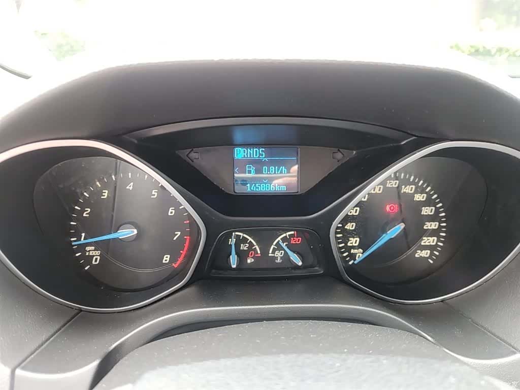 Ford Focus, 2015 12