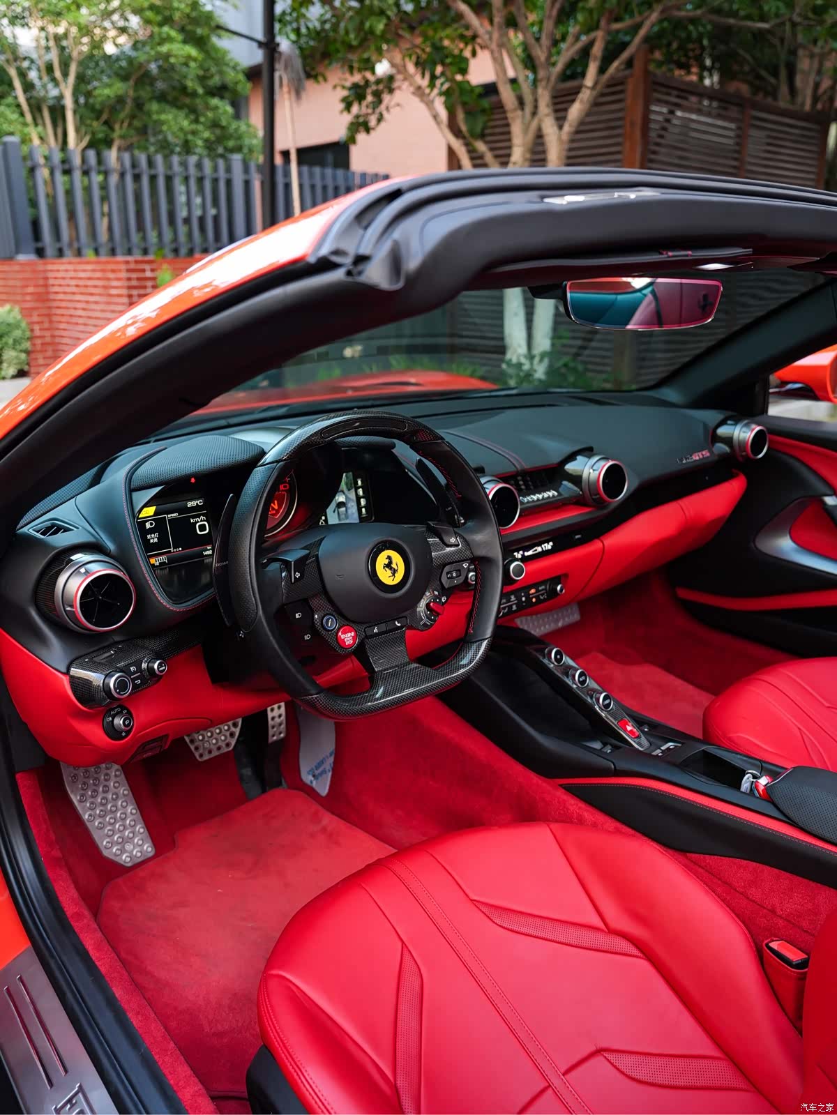 Ferrari 812, 2021 13