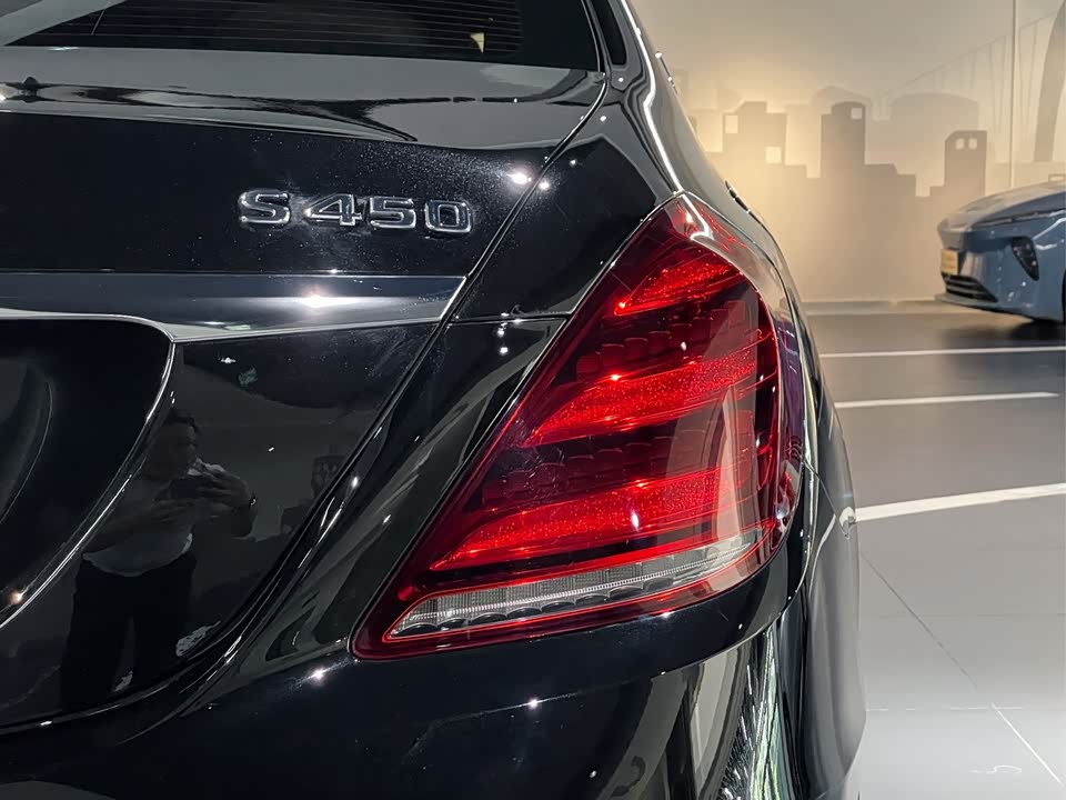 Mercedes-Benz Maybach S-class