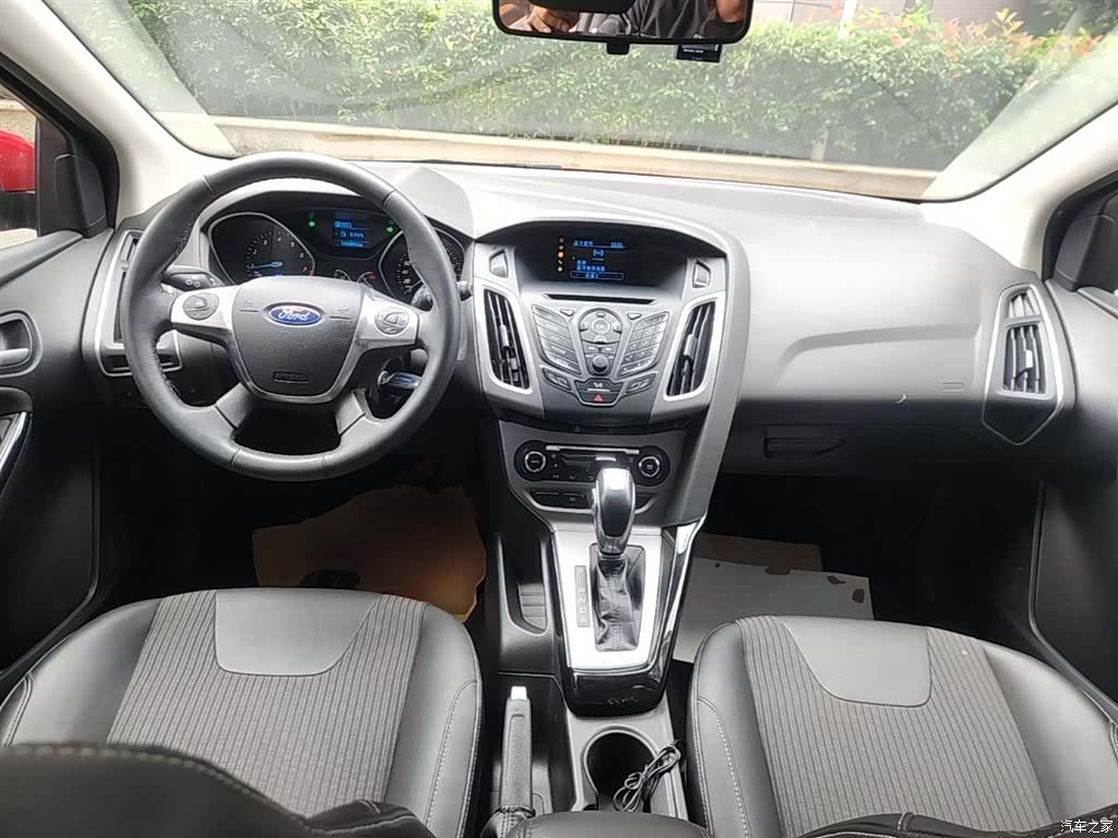Ford Focus, 2015 10