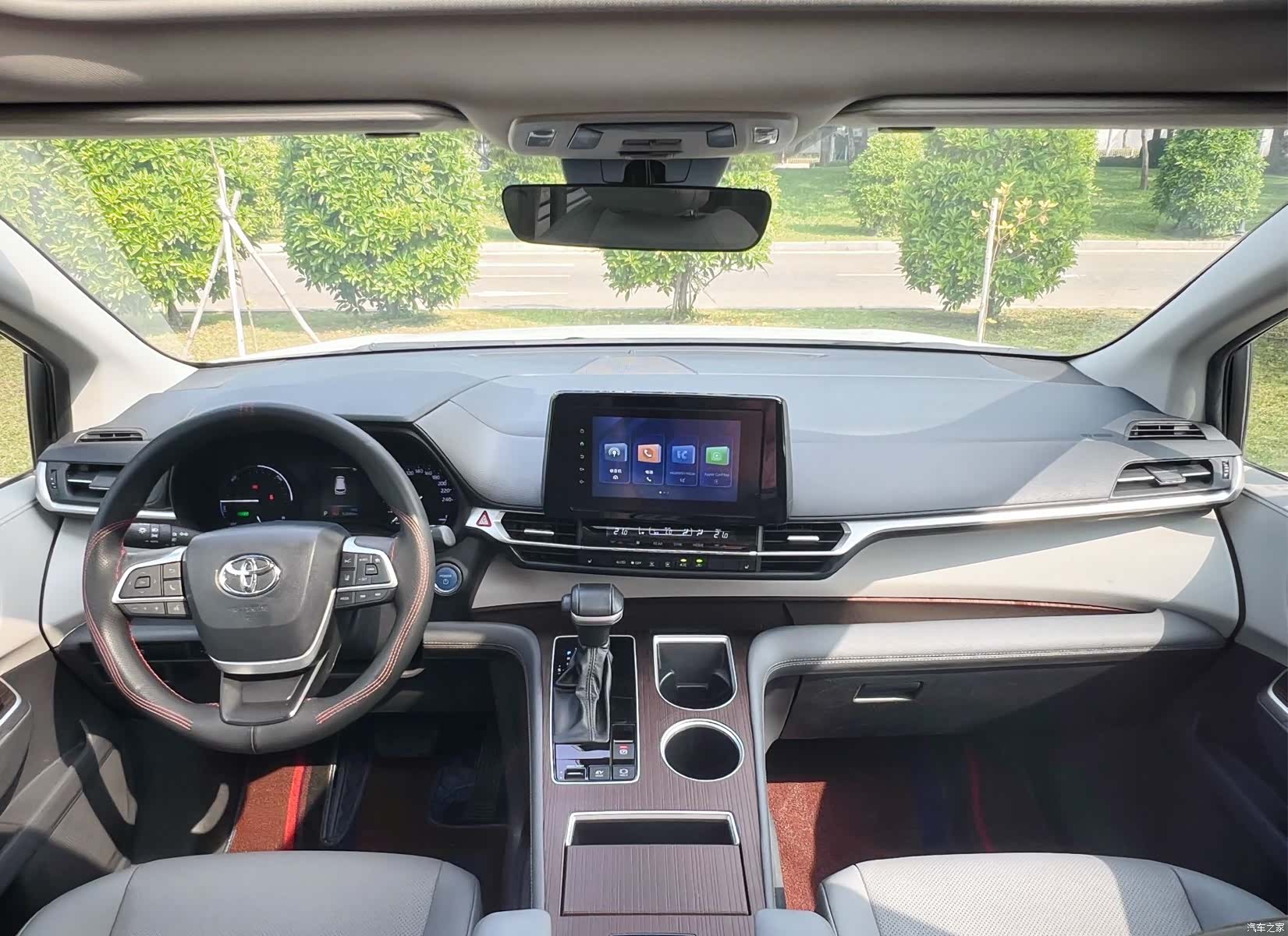 Toyota Sienna, 2023 4