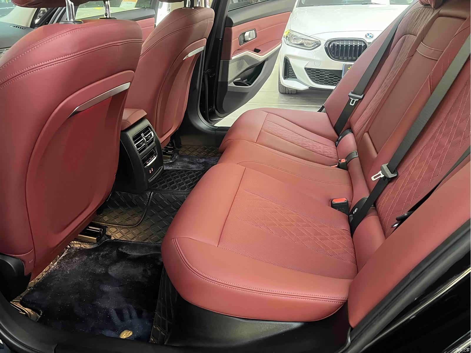 BMW 3 Series, 2023 12