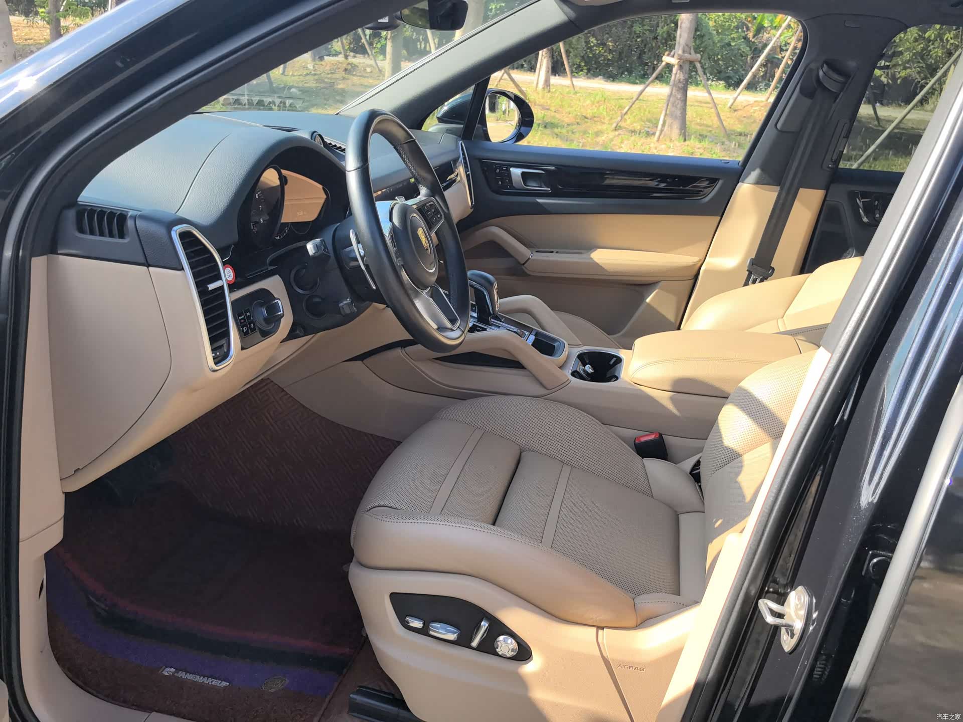 Porsche Cayenne, 2020 11