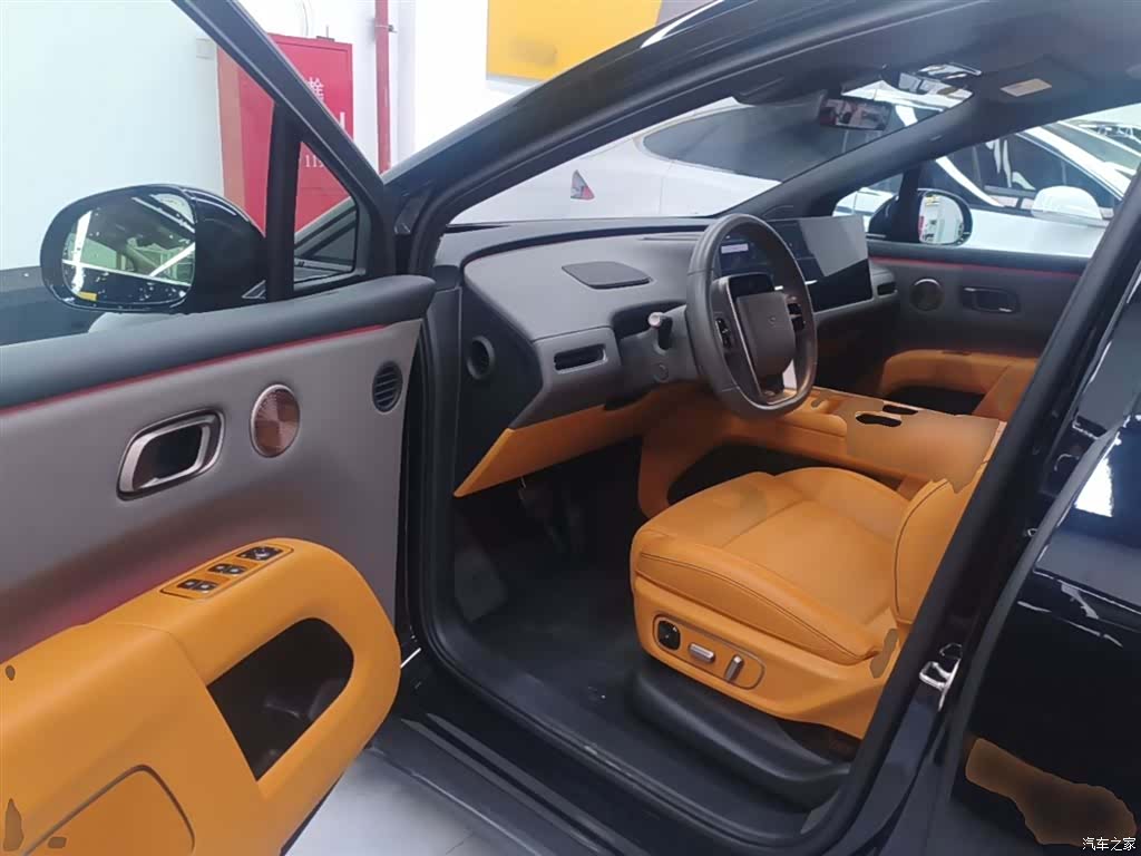 Li Auto i8, 2025 16