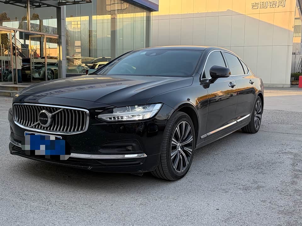 Volvo S90