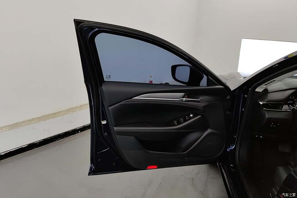 Mazda Atenza, 2022 7