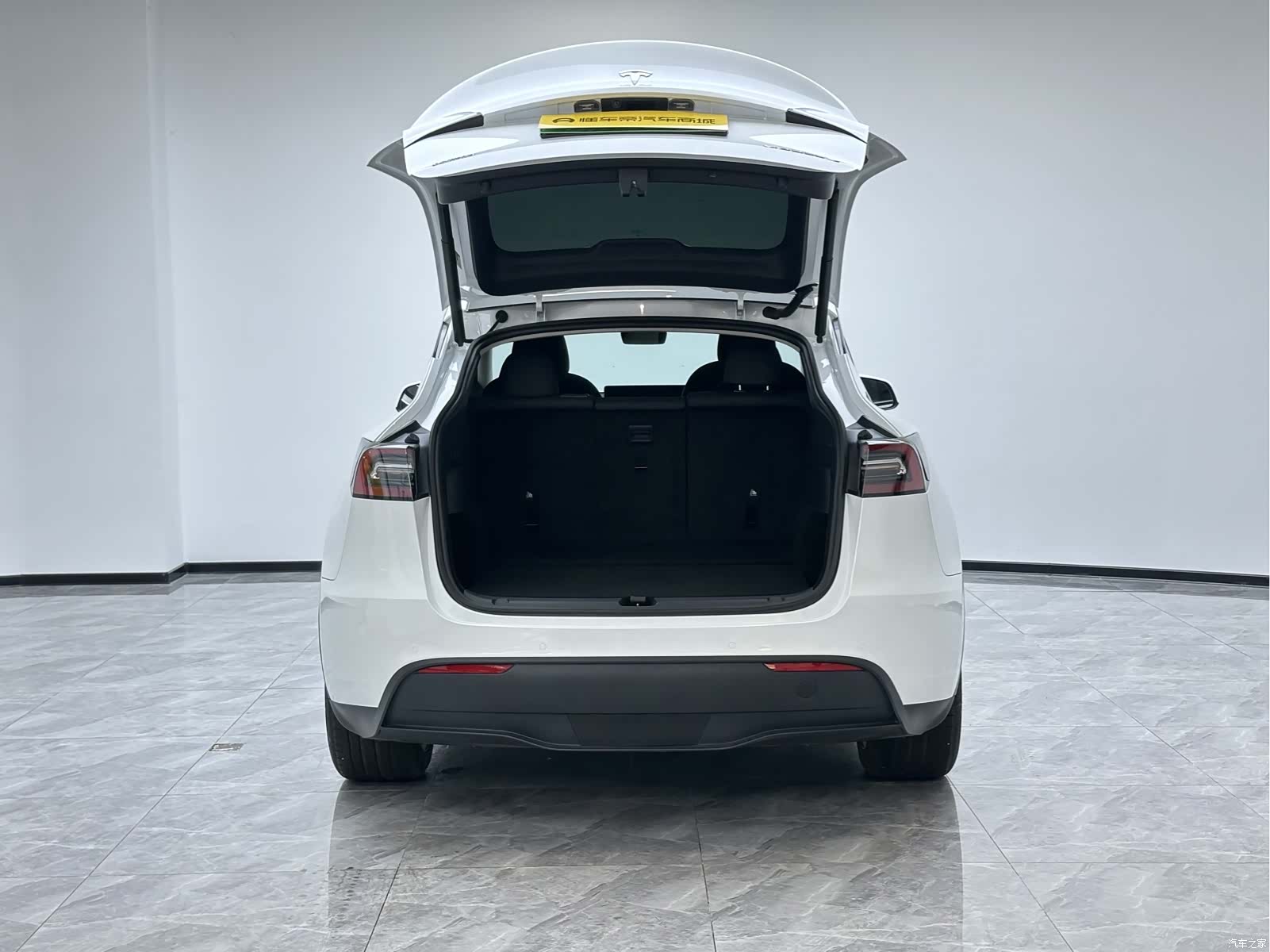 Tesla Model Y, 2021 19