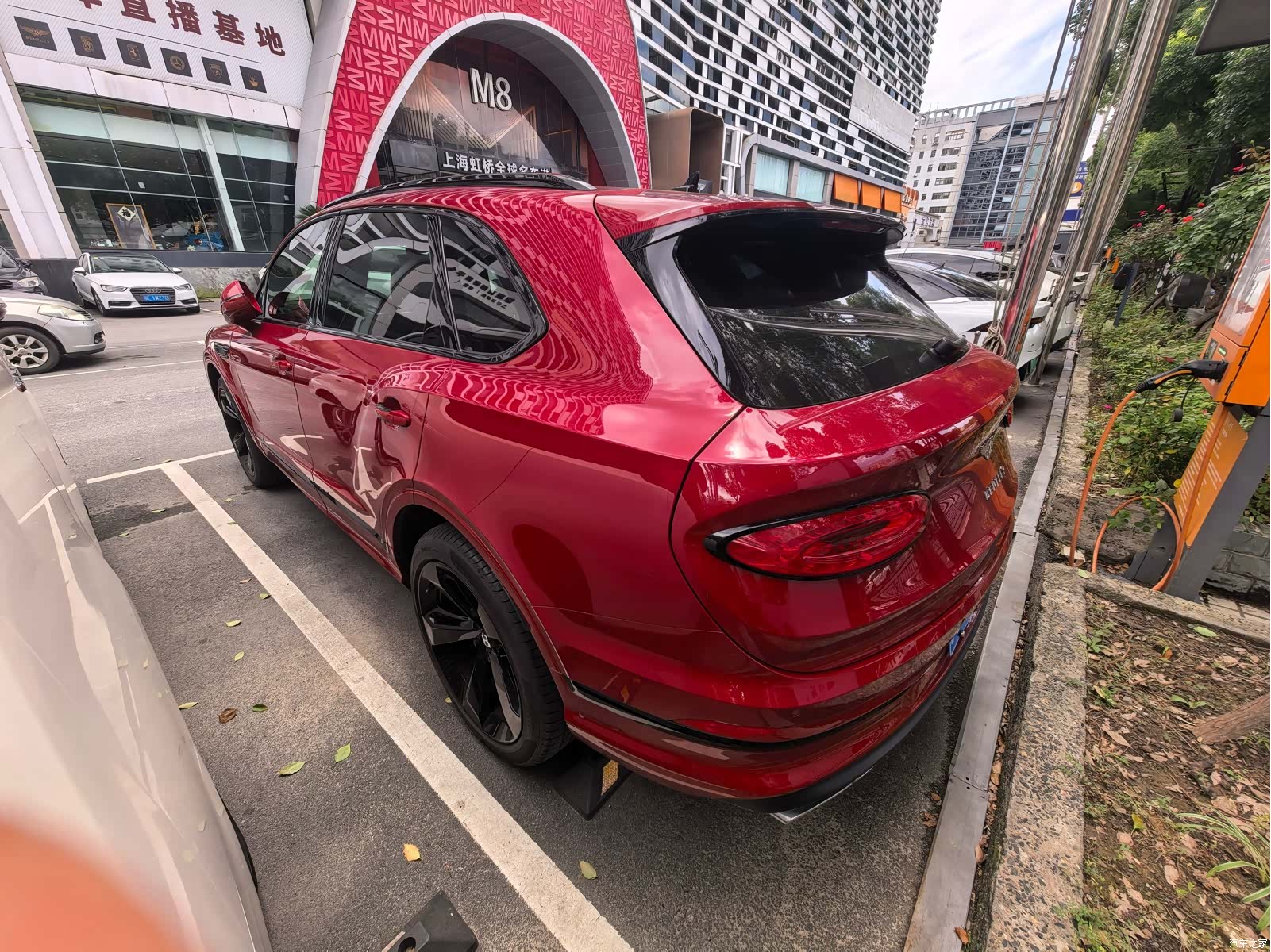 Bentley Bentayga, 2023 3