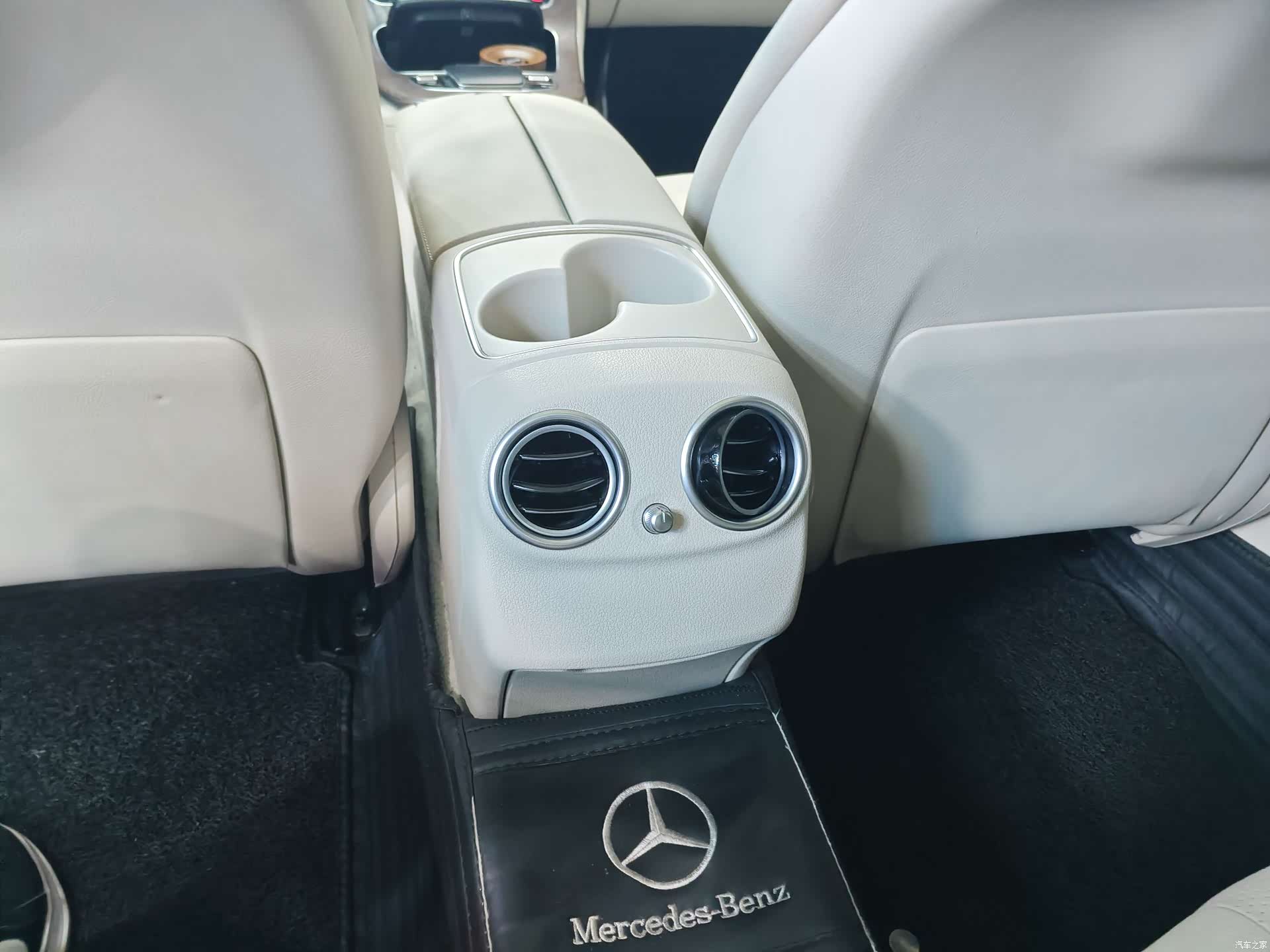 Mercedes-Benz E-Class, 2019 11