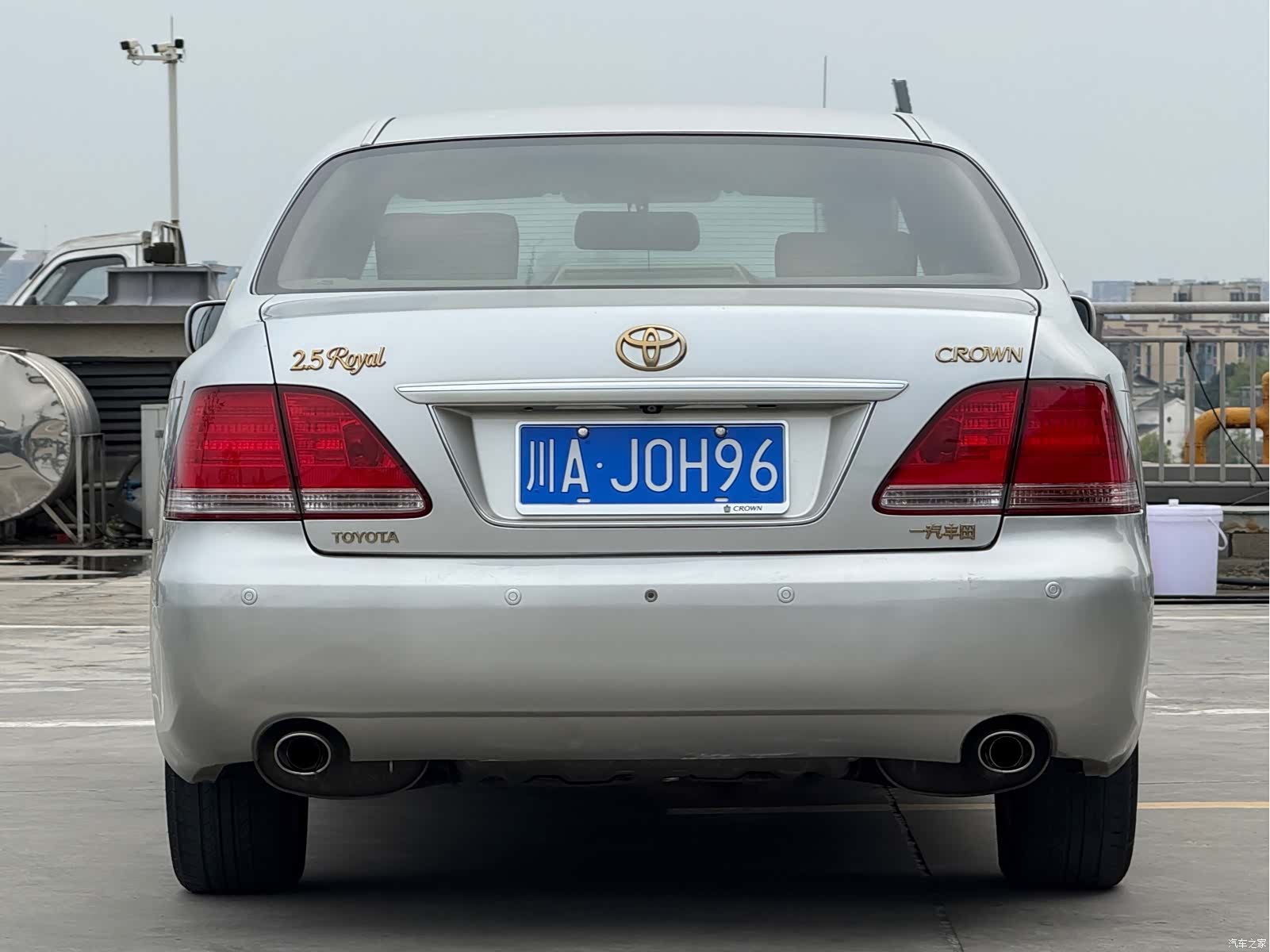 Toyota Crown, 2009 4