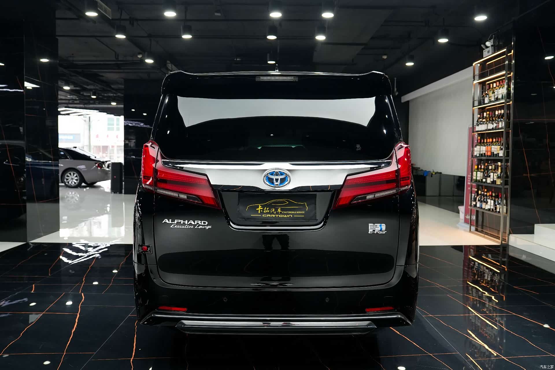 Toyota Alphard, 2022 40