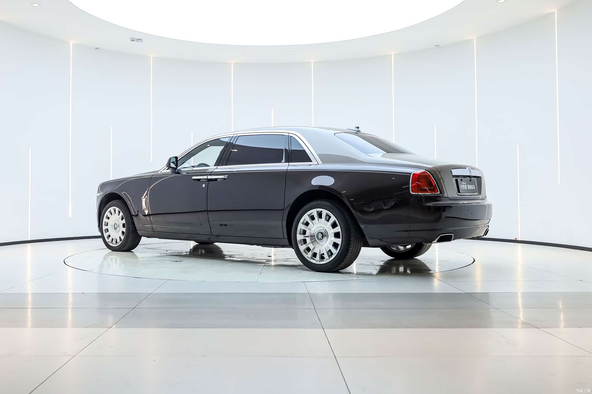 Rolls-Royce Ghost, 2016 4
