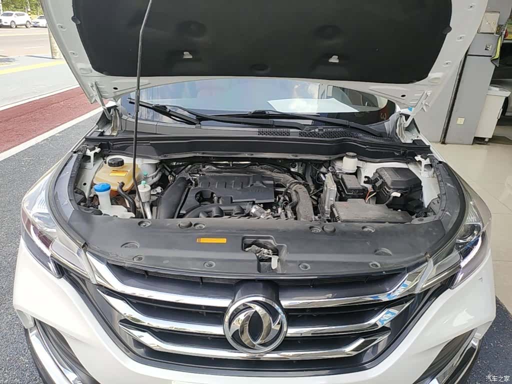 DongFeng AX7, 2018 20