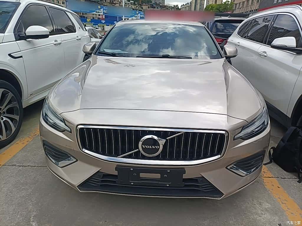 Volvo S60, 2022 3