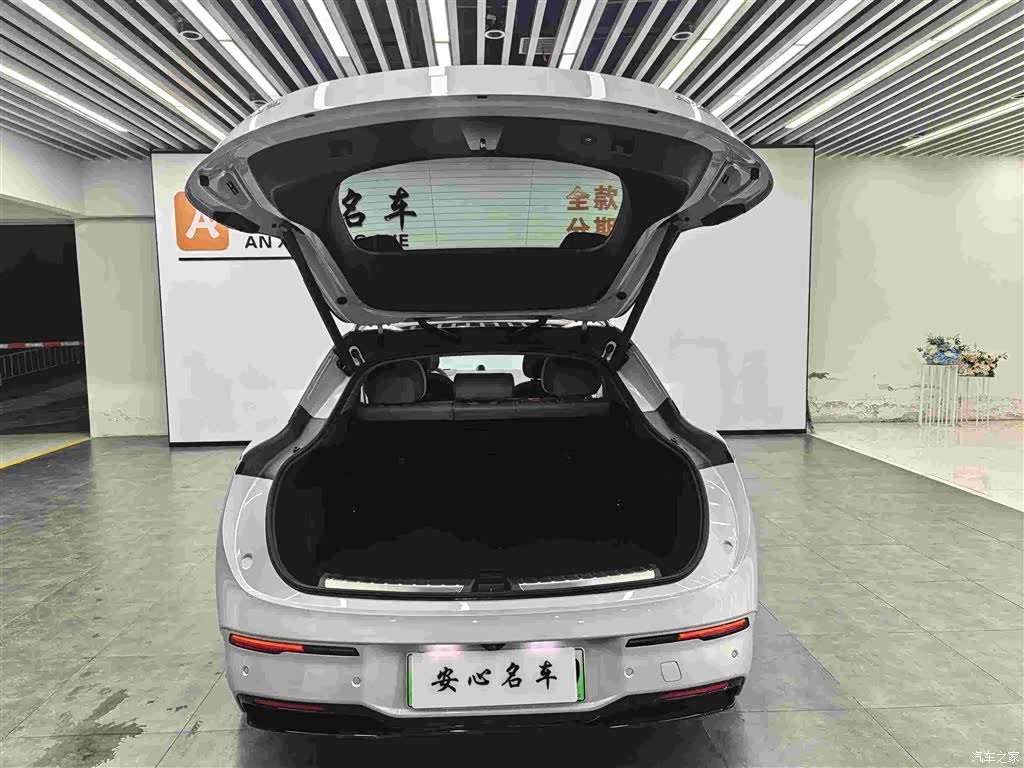 Zeekr 007, 2025 23