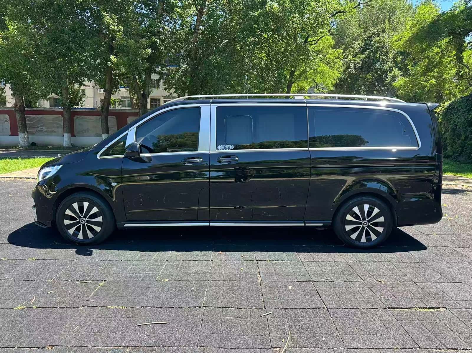 Mercedes-Benz 7, 2023 4