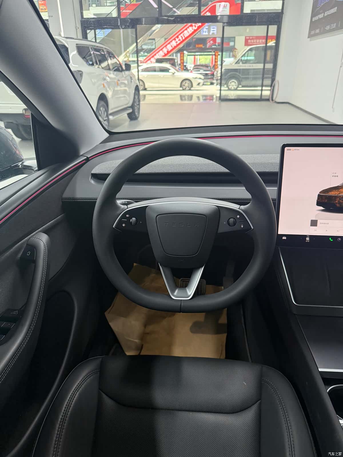 Tesla Model Y, 2025 10