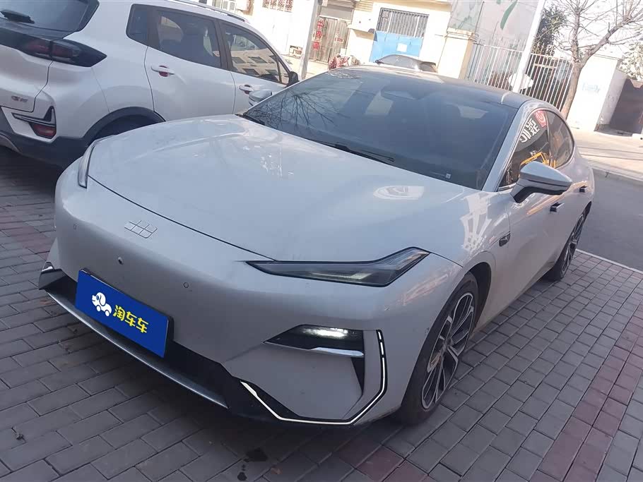 Geely Galaxy Galaxy E8