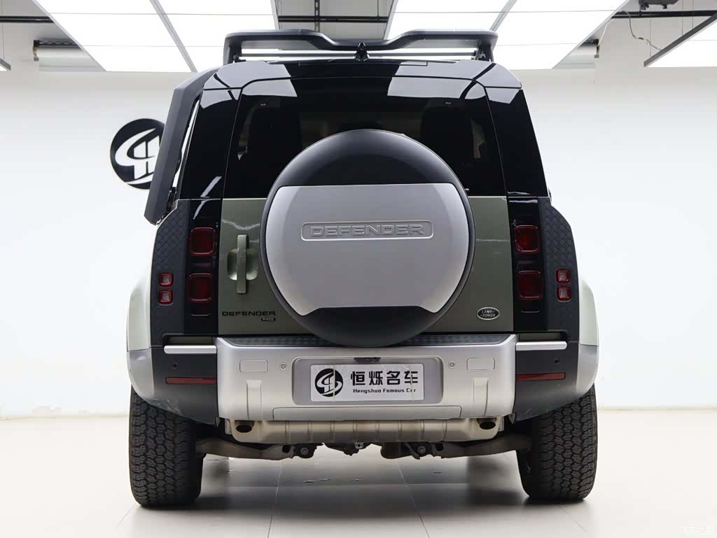 Land Rover Defender, 2022 21