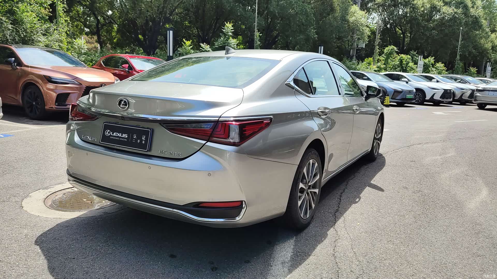 Lexus ES, 2024 8