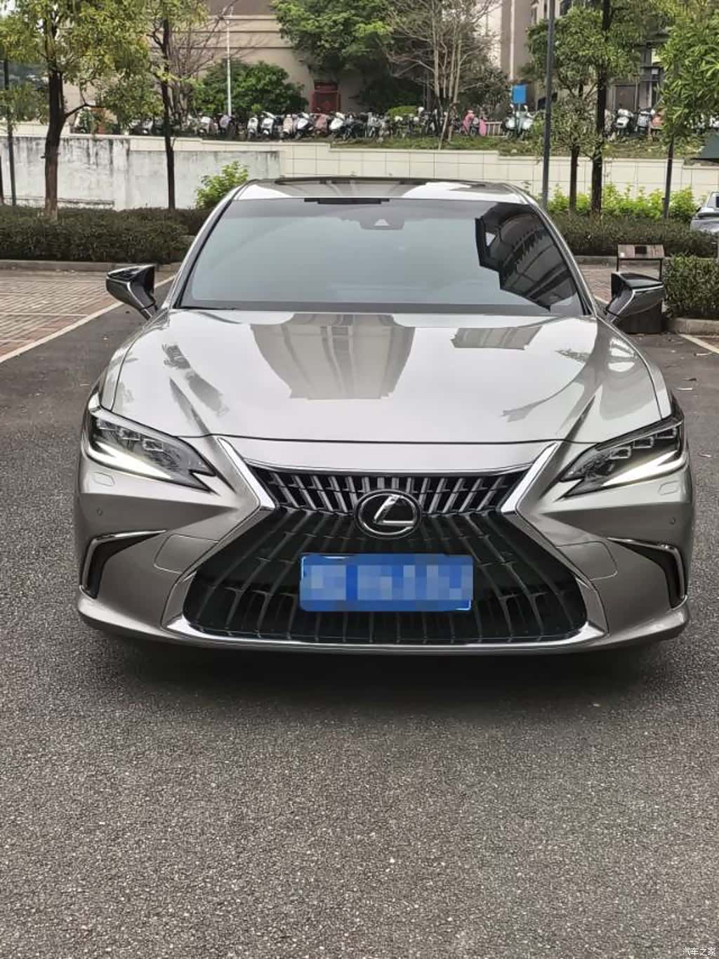 Lexus ES, 2023 2