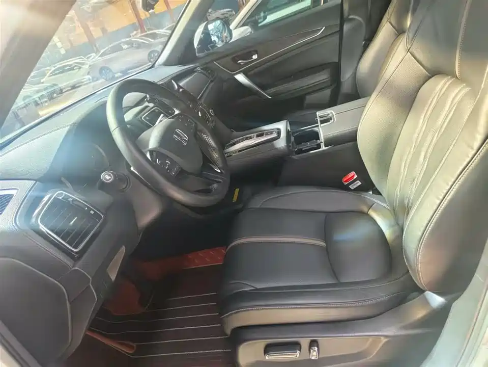 Honda UR-V Honda UR-V