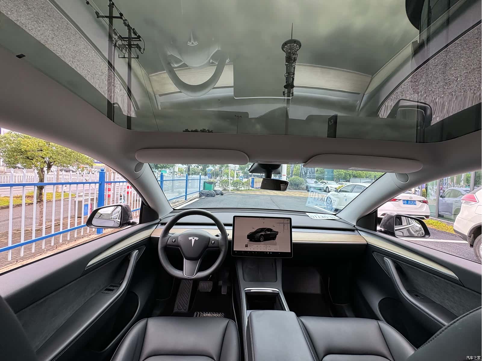 Tesla Model Y, 2022 16