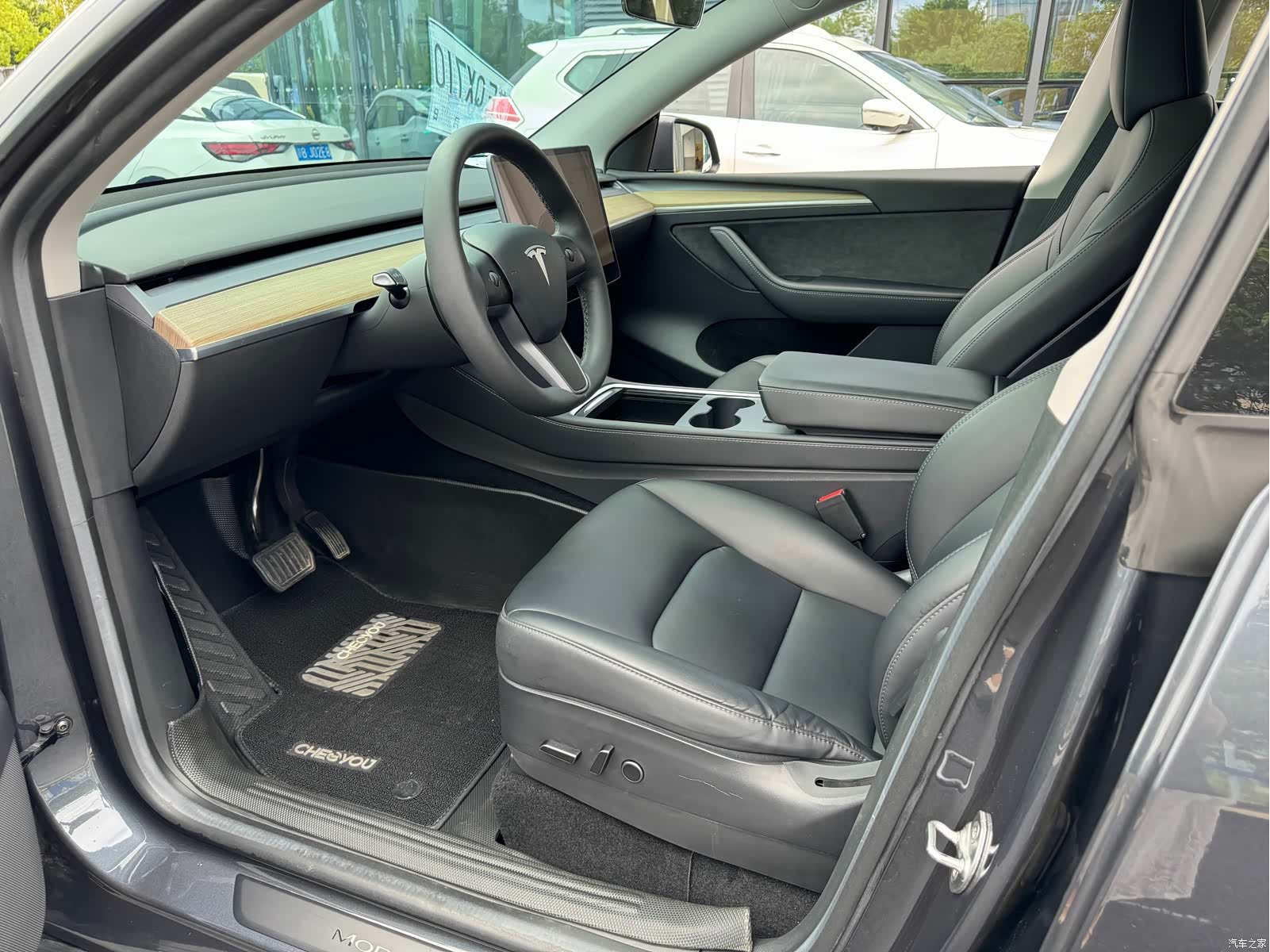 Tesla Model Y, 2022 14