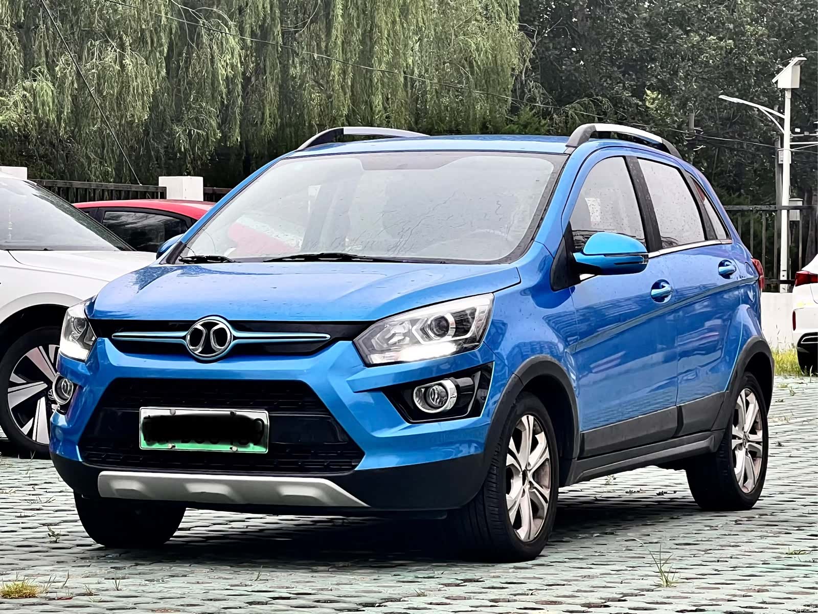 BAIC EX360