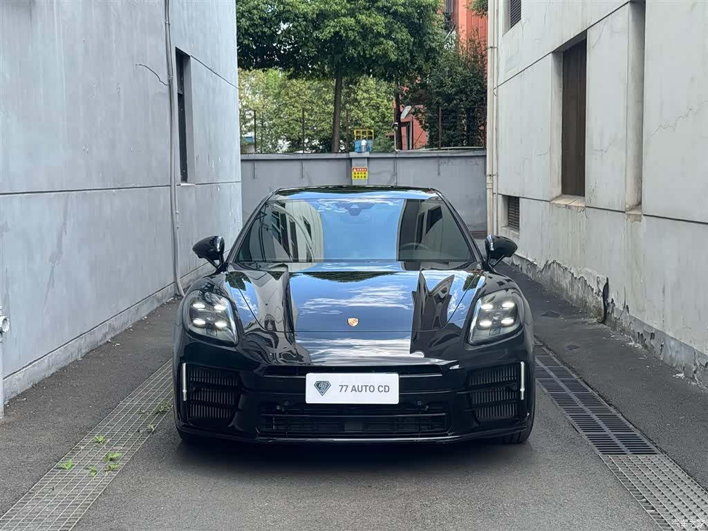 Porsche Panamera, 2024 2