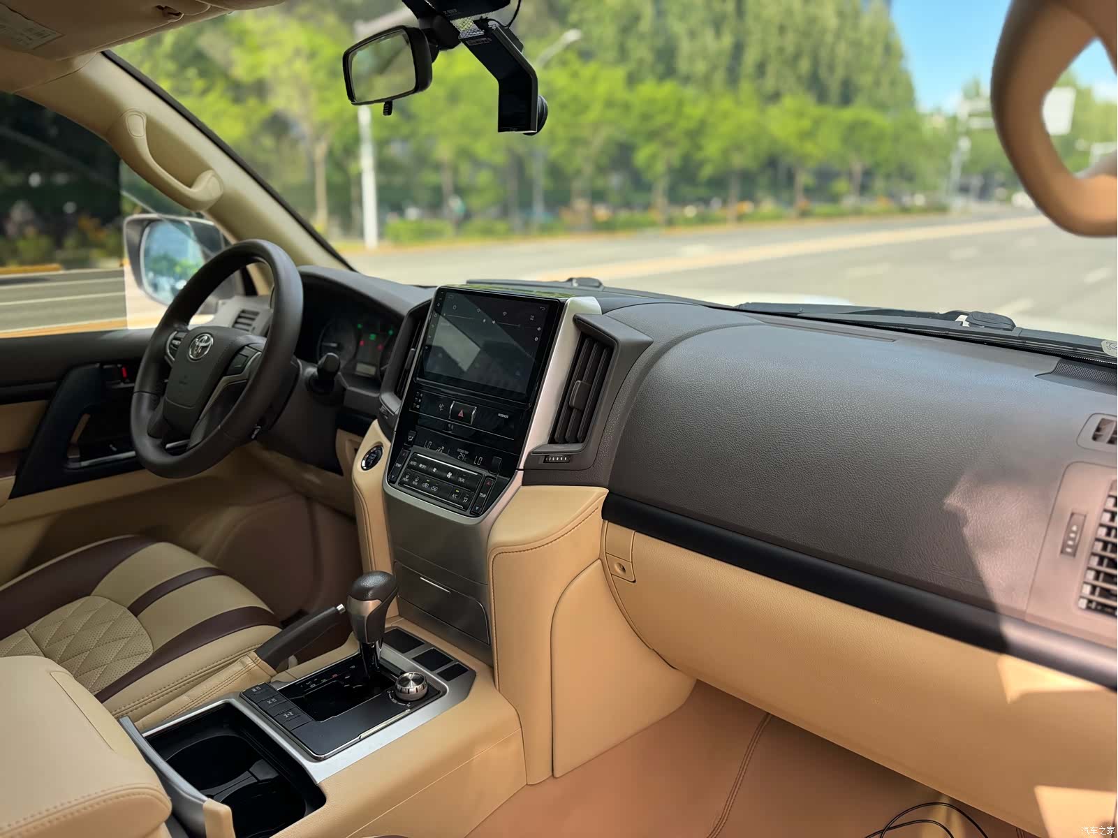 Toyota Land Cruiser, 2016 9