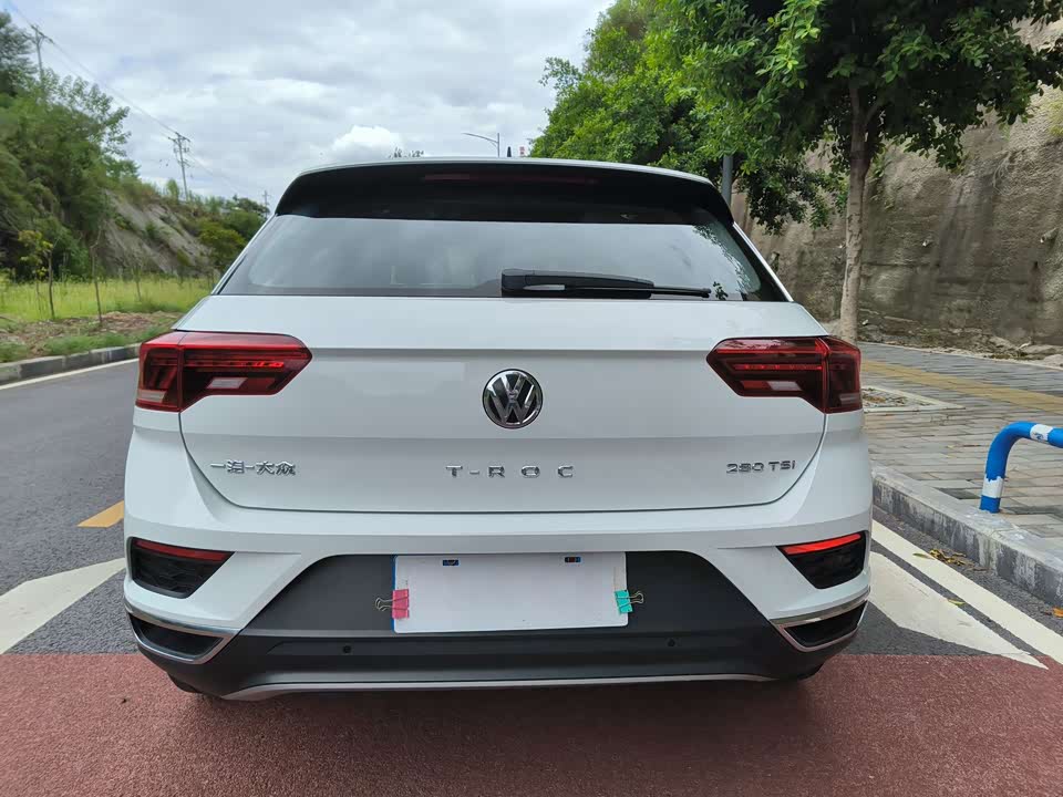 Volkswagen T-ROC exploring Songs