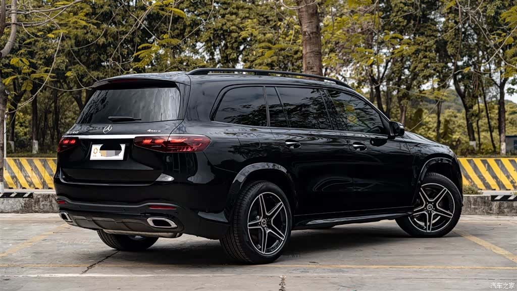 Mercedes-Benz GLS, 2024 3