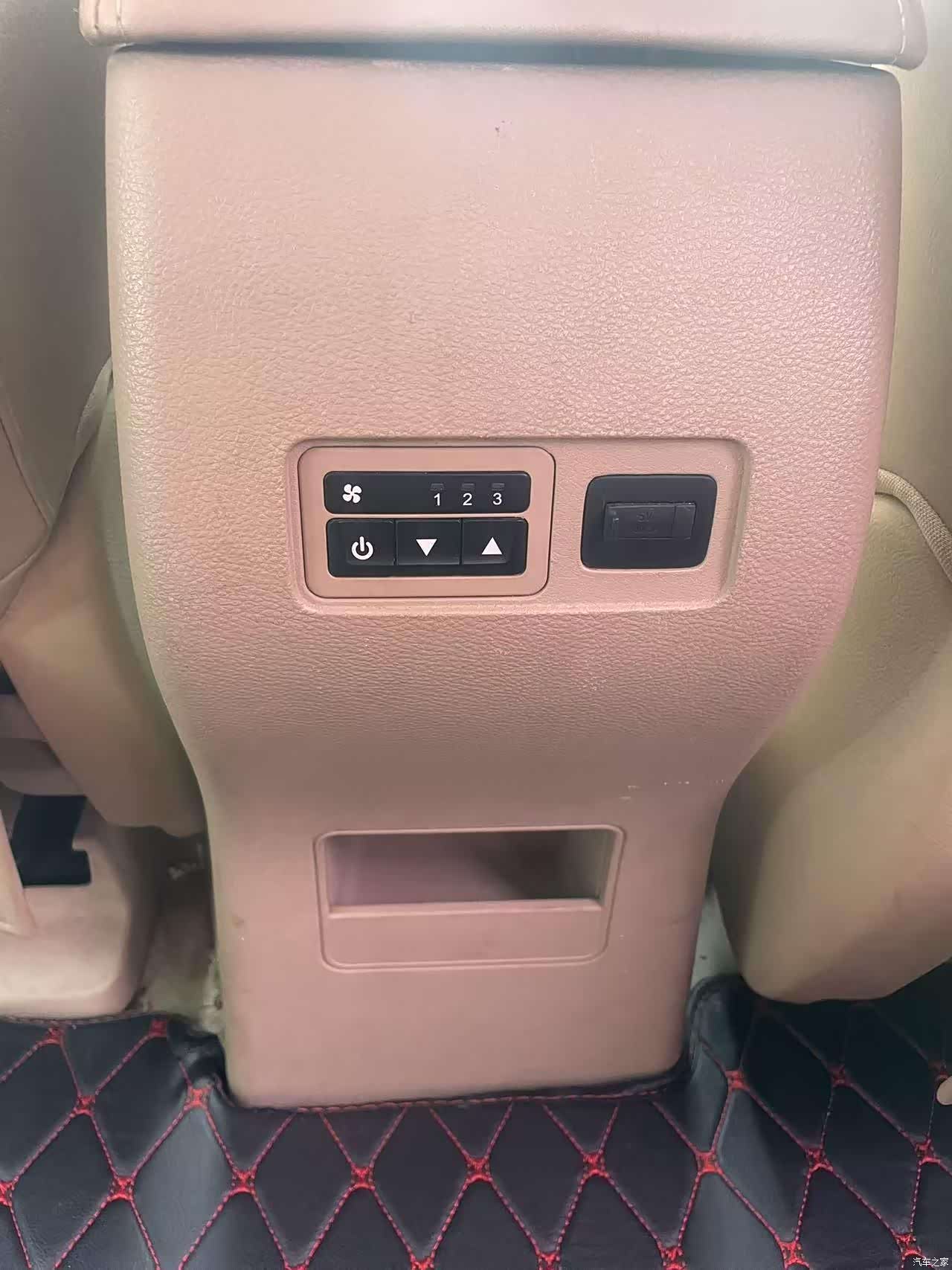 Wuling 730, 2014 15