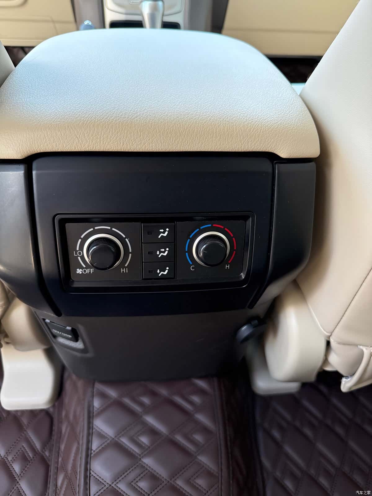 Toyota Prado, 2024 13
