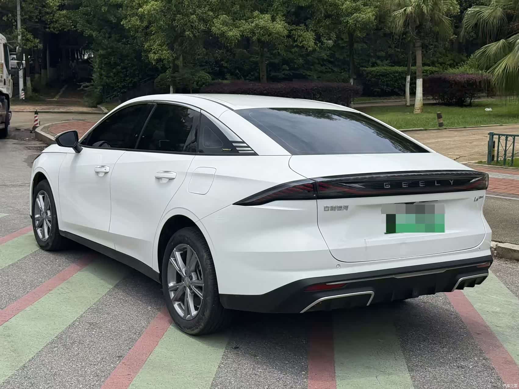 Geely Galaxy L6, 2025 9
