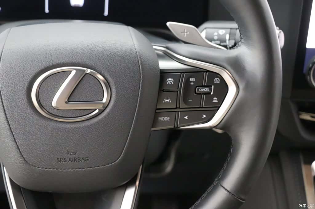 Lexus GX, 2025 17