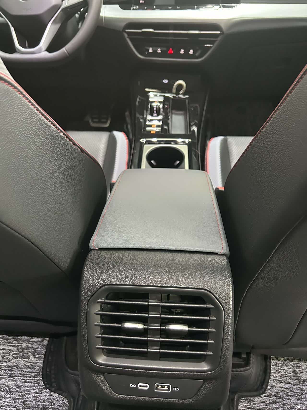Volkswagen Lamando, 2024 19