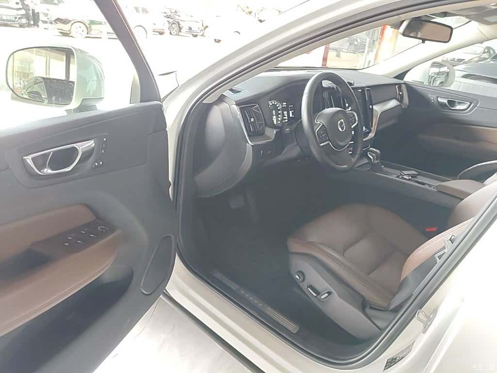 Volvo XC60, 2018 16
