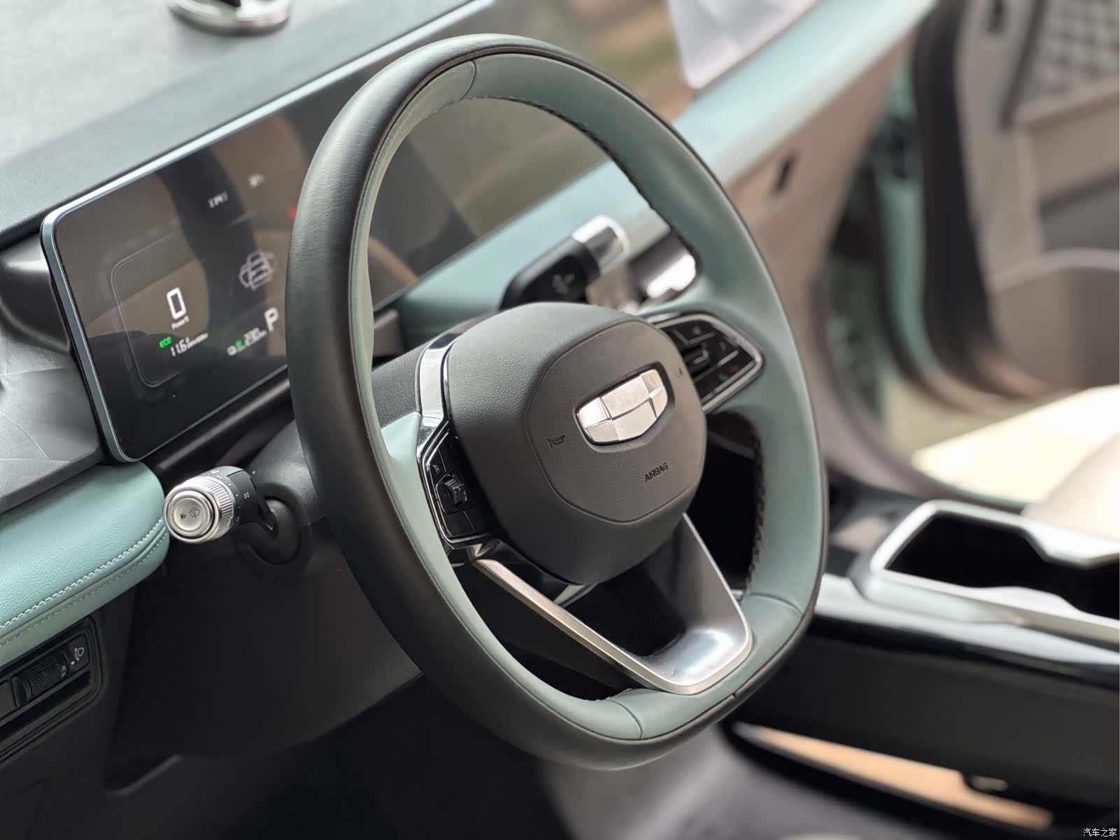 Geely E, 2024 14